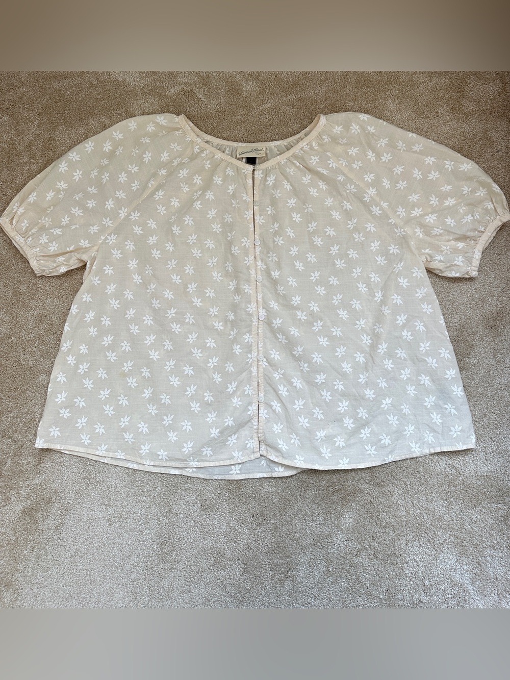Universal Thread Cream Floral Print Short Sleeve Blouse – Size L